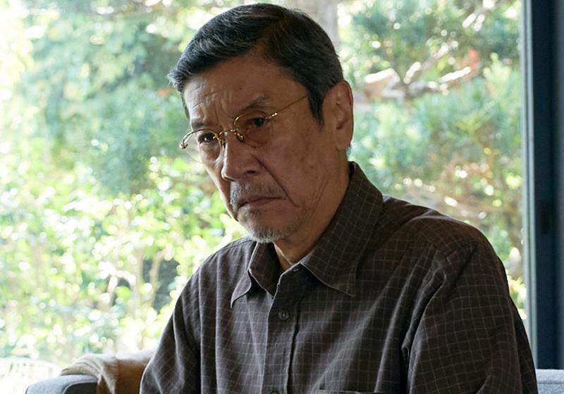 奥田瑛二（木島茂 役）